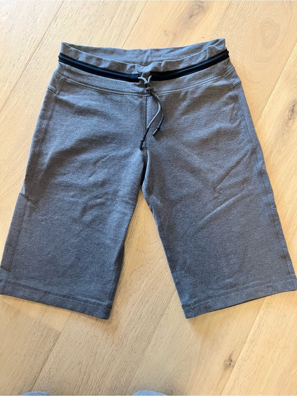lululemon athletica Women's Gray Drawstring Athletic Shorts